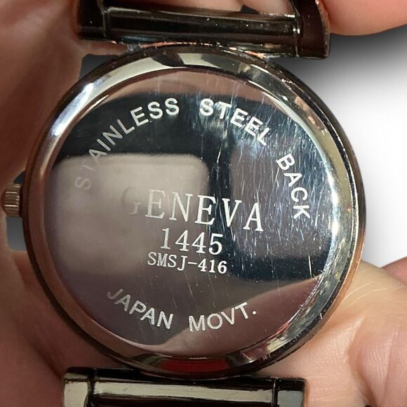 Geneva Y2K Vintage Bronze Bangle Cuff Style Fashion Wrist Watch - Picture 5 of 11